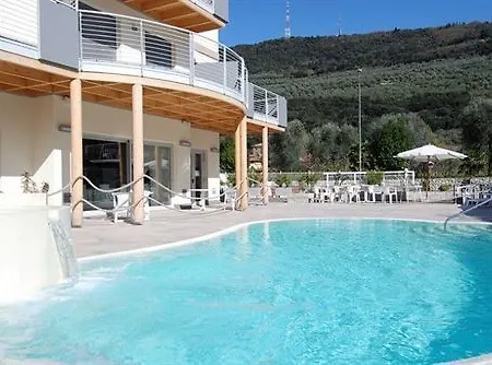 מלון Ecohotel Primavera 3*