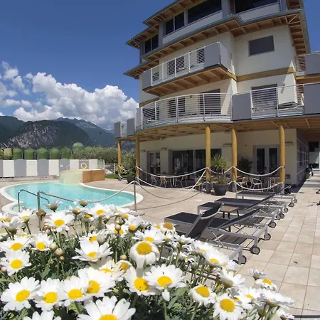 Ecohotel Primavera מלון ריבה דל גארדה