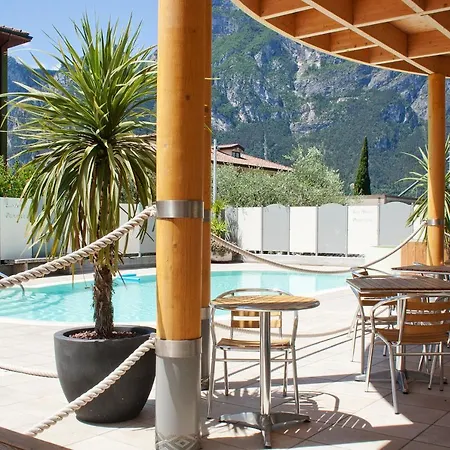 Ecohotel Primavera 3* ריבה דל גארדה